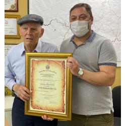 Sr. Jerônimo MOMI Stoco recebe título de Cidadão Benemérito